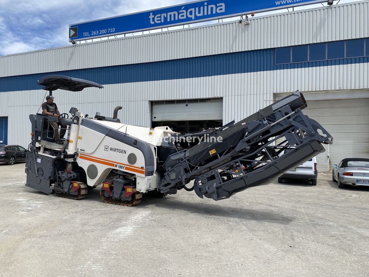 Wirtgen W 100 FK asphalt milling machine