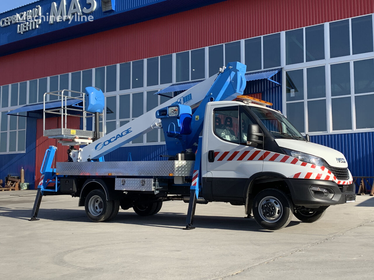 new Socage T318 na shassi IVECO Daily 35C16 bucket truck
