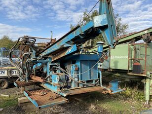 Hands-England 50 drilling rig