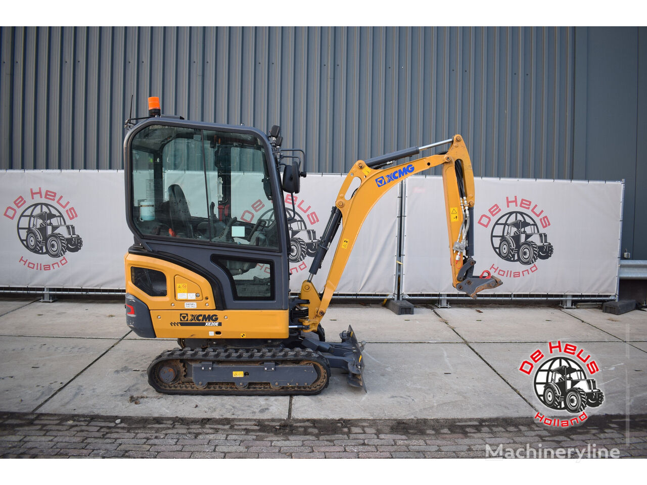 new XCMG XE20E mini excavator