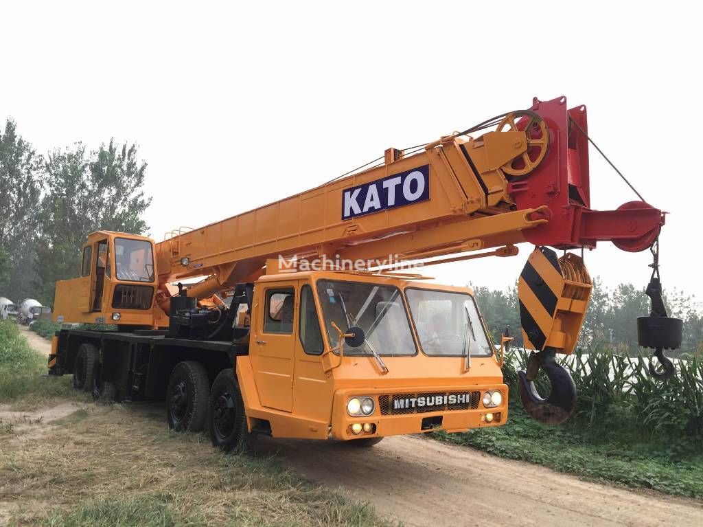 Kato NK400E mobile crane