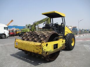 BOMAG BW211D-40 road roller