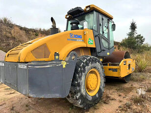 XCMG XS203H single drum compactor