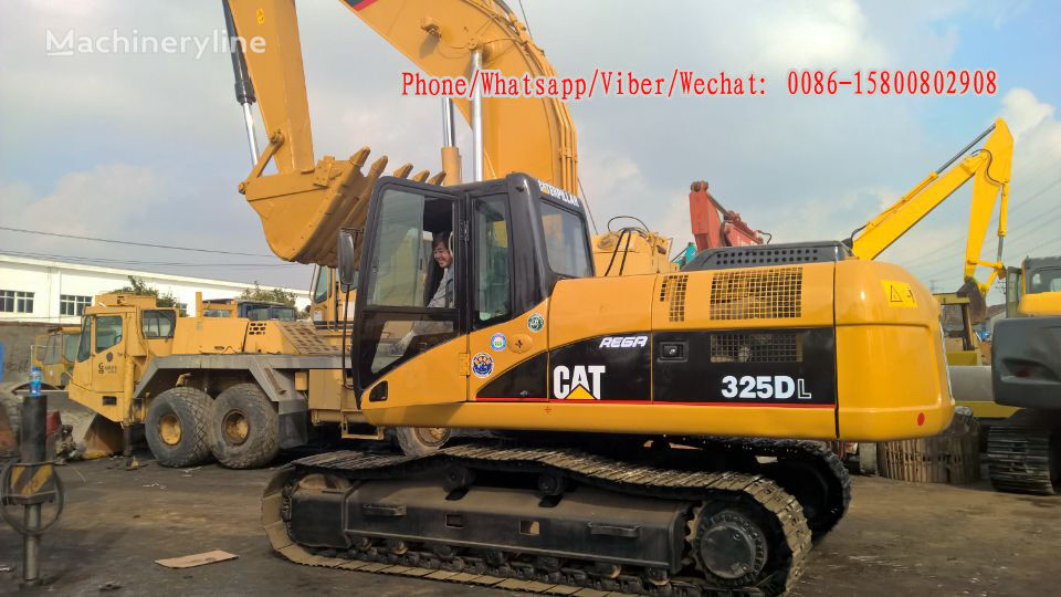 Caterpillar 325D tracked excavator