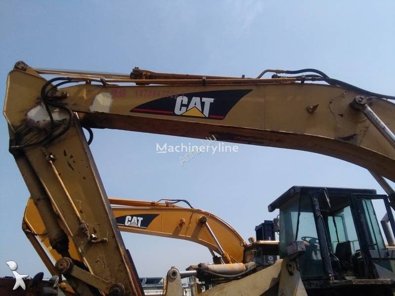 Caterpillar E200B tracked excavator