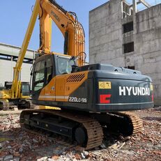 Hyundai 220LC tracked excavator