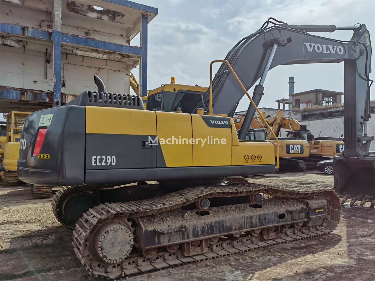 Volvo EC290B tracked excavator