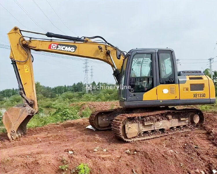 XCMG XE135B tracked excavator