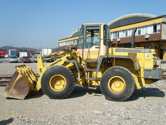 Komatsu WA320-3H wheel loader