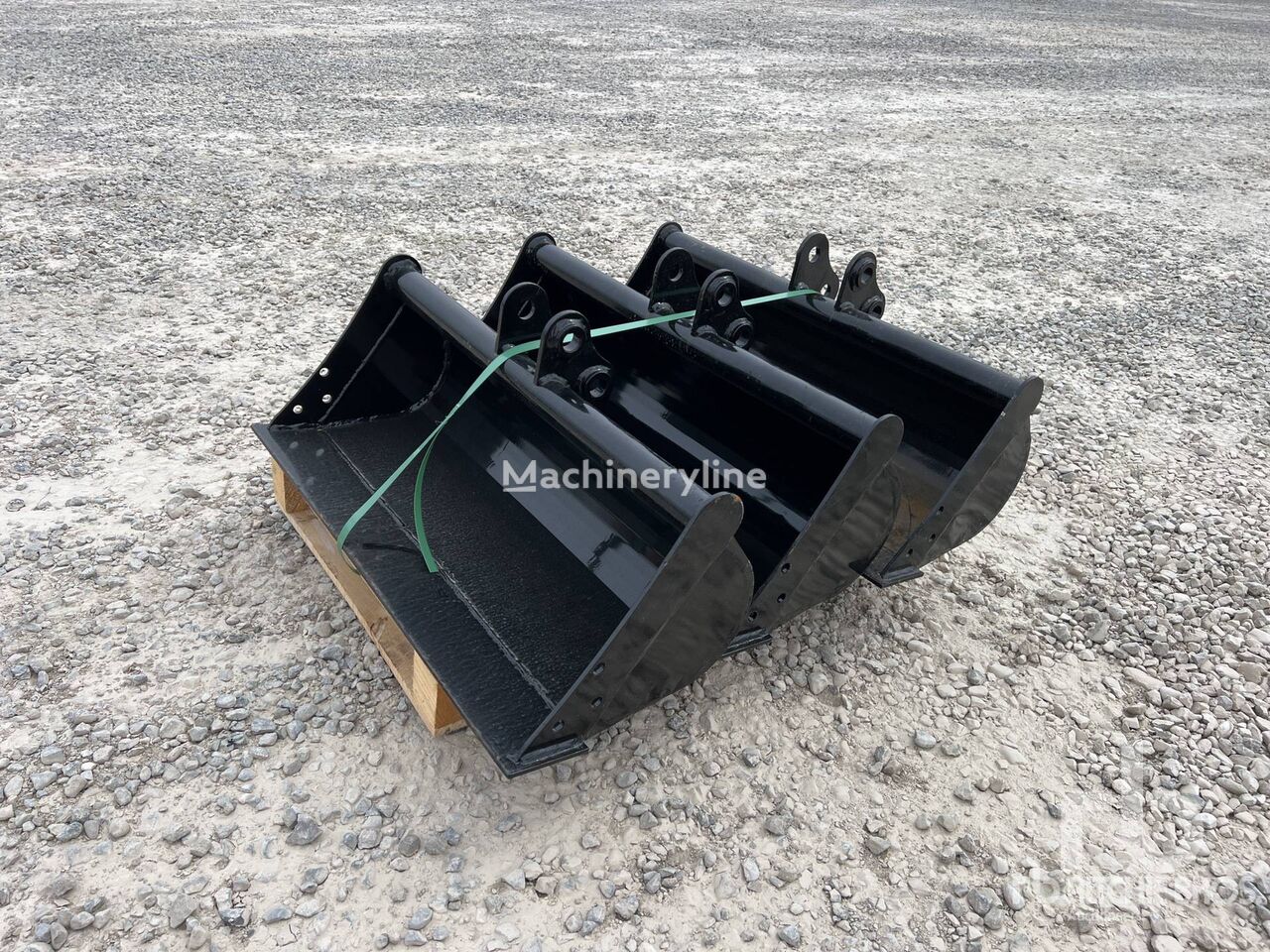 new Quantity of (3) 800 mm (Unused) bucket