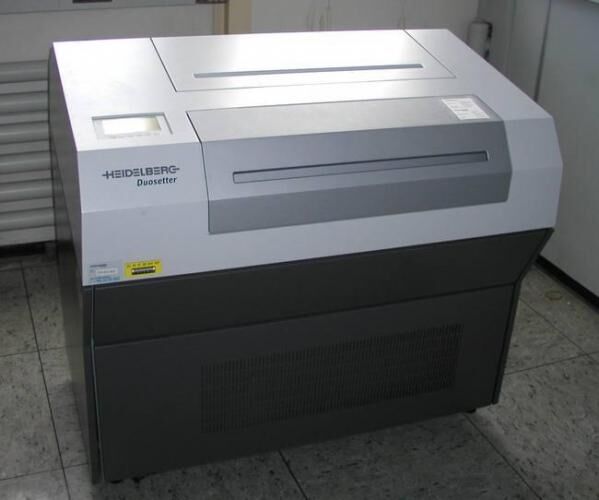 Heidelberg Duosetter mit Bacher 5Lochstanze digital printing machine
